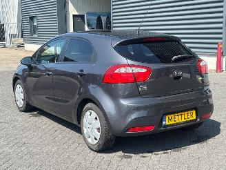 Kia Rio 1.2 CVVT 16V Hatchback  Benzine 1.248cc 63kW (86pk) FWD picture 3