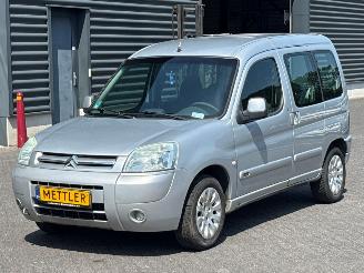 Schadeauto Citroën Berlingo 5 Persoons 1.6 16V MPV  Benzine 1.587cc 80kW (109pk) FWD 2004/2
