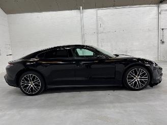 Porsche Taycan  picture 6