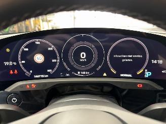 Porsche Taycan  picture 18