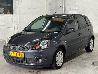damaged passenger cars Ford Fiesta 1.3 Hatchback  Benzine 1.299cc 51kW (69pk) FWD 2007/6