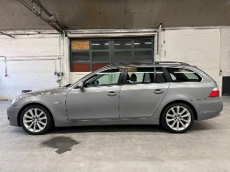 BMW 5-serie M pakket 523i 24V Combi/o  Benzine 2.497cc 130kW (177pk) RWD picture 2