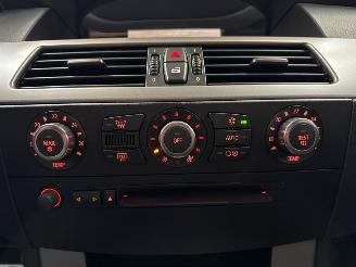 BMW 5-serie M pakket 523i 24V Combi/o  Benzine 2.497cc 130kW (177pk) RWD picture 13