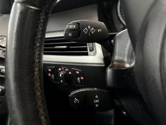 BMW 5-serie M pakket 523i 24V Combi/o  Benzine 2.497cc 130kW (177pk) RWD picture 16