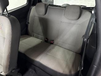 Renault Twingo 1.5 dCi 90 FAP Hatchback 2Dr Diesel 1.461cc 63kW (86pk) FWD picture 10