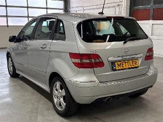 Mercedes B-klasse 2.0 B-180 CDI 16V Hatchback  Diesel 1.991cc 80kW (109pk) FWD picture 3