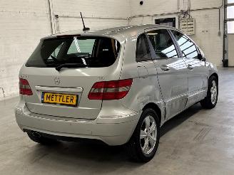 Mercedes B-klasse 2.0 B-180 CDI 16V Hatchback  Diesel 1.991cc 80kW (109pk) FWD picture 5