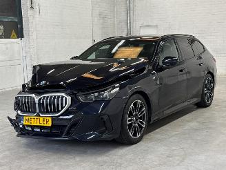 Unfallwagen BMW 5-serie 520d M Pakket CARBONSCHWARZ METALLIC (416) 48V 2.0 TwinPower Turbo 16V Combi/o  Elektrisch Diesel 1.995cc 145kW (197pk) RWD 2024-03 (11GW; 12GW) B47D20B; JA1 2024/12