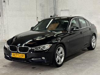uszkodzony samochody osobowe BMW 3-serie 320d 2.0 16V EfficientDynamicsEdition Sedan 4Dr Diesel 1.995cc 120kW (163pk) RWD 2011-04/2015-07 (3D31; 3D32; 3E11; 3E12) N47D20C 2014/1