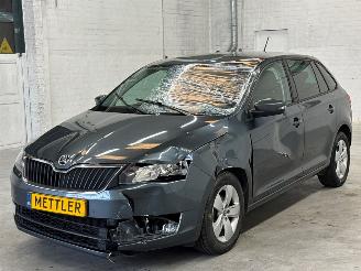 Damaged car Skoda Rapid 1.2 TSI 16V Liftback  Benzine 1.197cc 66kW (90pk) FWD 2016/1