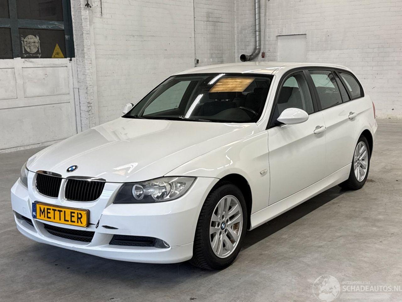 BMW 5-serie 523i 24V Combi/o  Benzine 2.497cc 130kW (177pk) RWD