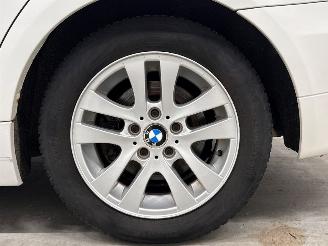 BMW 5-serie 523i 24V Combi/o  Benzine 2.497cc 130kW (177pk) RWD picture 21
