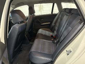BMW 5-serie 523i 24V Combi/o  Benzine 2.497cc 130kW (177pk) RWD picture 10