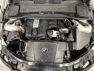 BMW 5-serie 523i 24V Combi/o  Benzine 2.497cc 130kW (177pk) RWD picture 22