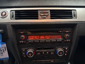 BMW 5-serie 523i 24V Combi/o  Benzine 2.497cc 130kW (177pk) RWD picture 15