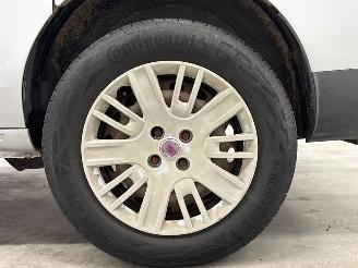 Fiat Doblo 1.4 MPV  Benzine 1.368cc 57kW (77pk) FWD picture 22