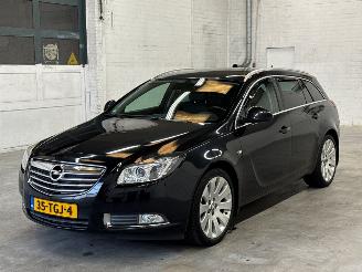 Damaged car Opel Insignia SPORTS TOURER SW 2.0 Turbo 4x4 1.998cc 184kW (250pk) 2012/1