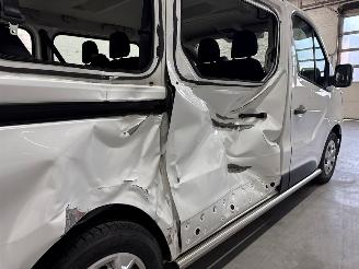 Renault Trafic Passenger 9 pers 2.0 dCi 16V 110 Bus  Diesel 1.995cc 81kW (110pk) FWD picture 32