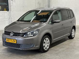 Unfallwagen Volkswagen Touran 1.2 TSI MPV  Benzine 1.197cc 77kW (105pk) FWD 2011/6