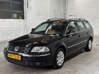 skadebil auto Volkswagen Passat 2.0 20V Combi/o  Benzine 1.984cc 96kW (131pk) FWD 2004/9