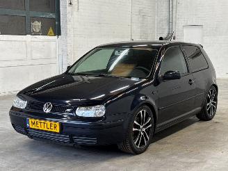 Coche accidentado Volkswagen Golf 2.0 Hatchback  Benzine 1.984cc 85kW (116pk) FWD 2001/1