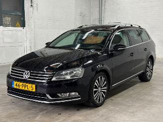 Voiture accidenté Volkswagen Passat 1.4 TSI 16V Combi/o  Benzine 1.390cc 90kW (122pk) FWD 2011/3