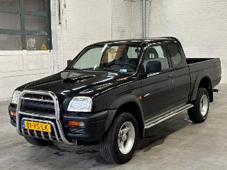 Schadeauto Mitsubishi L-200 2.5 TDI Pick-up  Diesel 2.477cc 73kW (99pk) RWD 1e eigenaar 2000/10