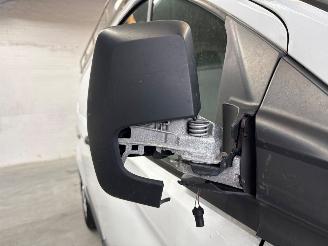 Ford Transit Custom 2.2 TDCi 16V Bestel  Diesel 2.198cc 74kW (101pk) FWD picture 27