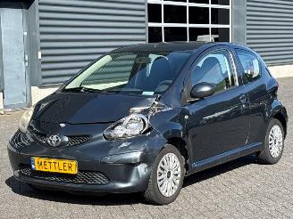 Coche accidentado Toyota Aygo 1.0 12V VVT-i Hatchback  Benzine 998cc 50kW (68pk) FWD 2006/3