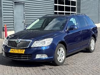 uszkodzony samochody osobowe Skoda Octavia 1.4 TSI 16V Combi/o 4Dr Benzine 1.390cc 90kW (122pk) FWD 2009/12