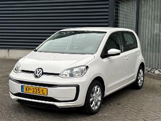 skadebil auto Volkswagen Up! 1.0 12V 60 Hatchback  Benzine 999cc 44kW (60pk) FWD 2019/2