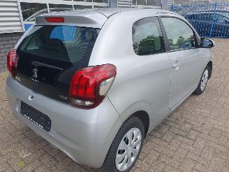 Peugeot 108 1.0 AUTOMAAT picture 5
