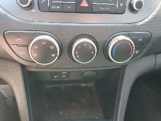 Hyundai I-10 1.0i Comfort picture 21