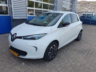 uszkodzony samochody osobowe Renault Zoé R240 Intens 22 kWh (KOOP accu) 2016/3