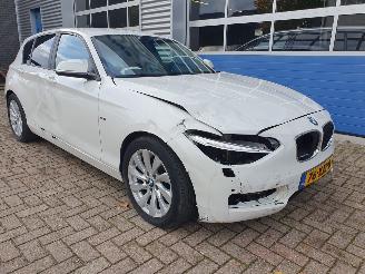 BMW 1-serie 118i Business+ Automaat picture 7