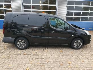 Peugeot Partner L2 122 1.6 BlueHDi 100 Premium Pack S&S picture 7