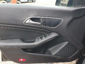 Mercedes Cla-klasse 180 Business Solution AMG picture 13