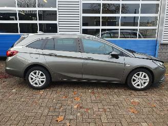Opel Astra SPORTS TOURER 1.6 CDTI Online Edition picture 5