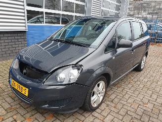 skadebil auto Opel Zafira 1.6 Cosmo 7 Persoons 2013/9