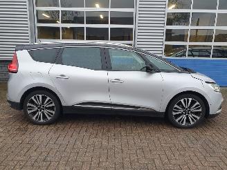 Renault Scenic 1.3 TCe Initiale Paris Automaat picture 6
