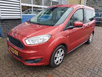 damaged passenger cars Ford Tourneo Courier 1.0 Titanium 2015/3