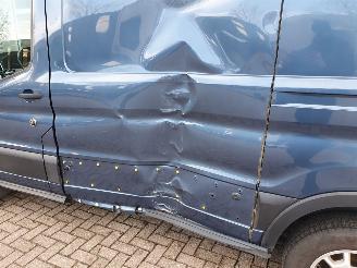 Ford Transit 350 2.0 TDCI L2H2 Limited AUTOMAAT picture 11