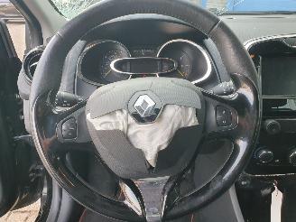 Renault Clio 0.9 TCe Expression picture 16