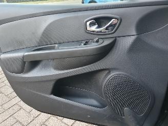 Renault Clio 0.9 TCe Expression picture 10