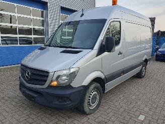 krockskadad bil bedrijf Mercedes Sprinter 416 2.2 CDI 366 HD 2017/12