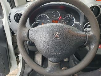 Peugeot Partner Automaat 120 1.6 e-HDI L1 XT Profit + 2Tronic Schadevrij picture 14