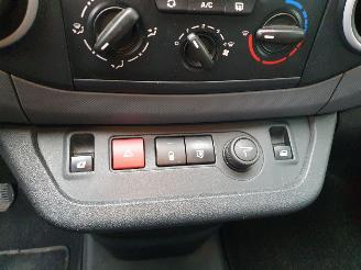 Peugeot Partner Automaat 120 1.6 e-HDI L1 XT Profit + 2Tronic Schadevrij picture 19