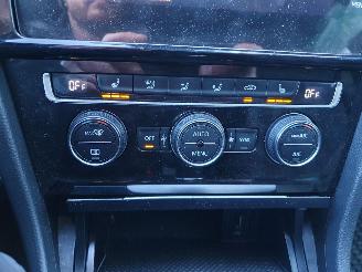 Volkswagen Golf 2.0 TSI GTI Performance Business Automaat picture 28