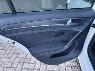 Volkswagen Golf 2.0 TSI GTI Performance Business Automaat picture 31