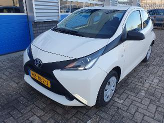 skadebil auto Toyota Aygo 1.0 VVT-i x-fun 2018/2